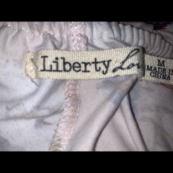 LIBERTY LOVE - Picture 2 of 2
